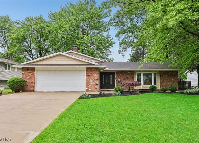 Property at 1881 Bromton Dr, Lyndhurst, OH 44124, 4 beds, 3 baths