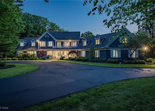 Property at 17980 Windy Lakes Cir, Chagrin Falls, OH 44023, 5 beds, 4.5 baths
