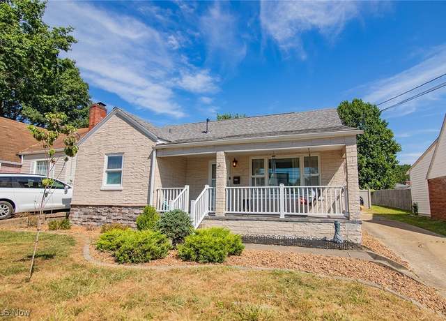 Property at 2305 36th St, Parkersburg, WV 26104, 4 beds, 2.5 baths