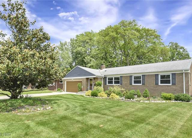 Property at 151 Duff Dr, Avon Lake, OH 44012, 3 beds, 1.5 baths