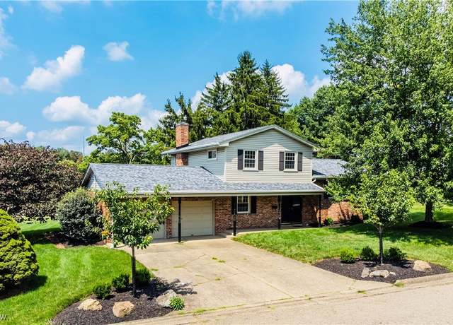 Property at 237 Harbel Dr, Saint Clairsville, OH 43950, 4 beds, 2.5 baths