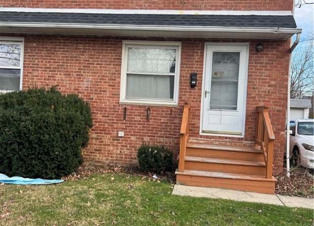 Property at 341 E 250th, Euclid, OH 44132, 2 beds, 1 bath