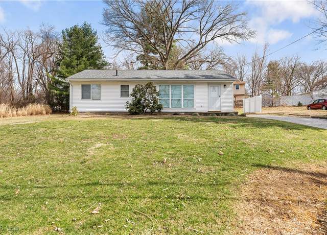 Property at 449 W Long Lake Blvd, Akron, OH 44319, 2 beds, 1 bath