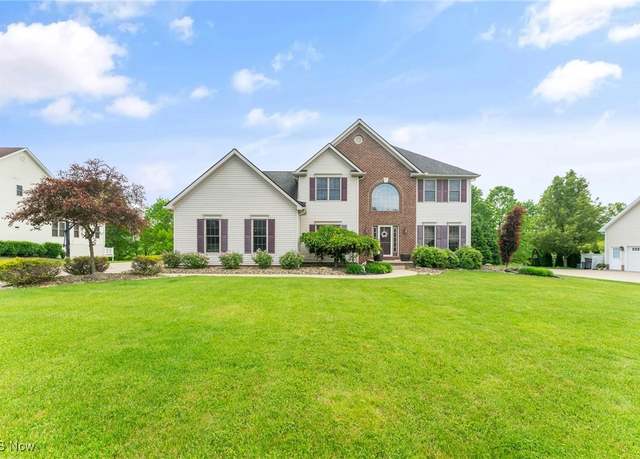 Property at 73 Lake Wobegon Dr, Canfield, OH 44406, 4 beds, 3.5 baths