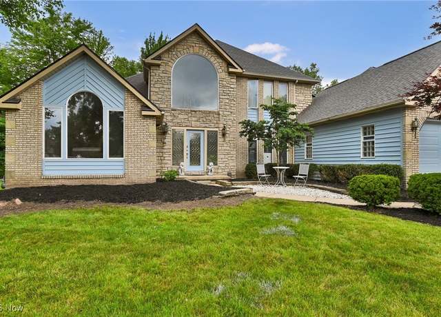 Property at 14896 Britannia Ct, Strongsville, OH 44149, 4 beds, 2.5 baths