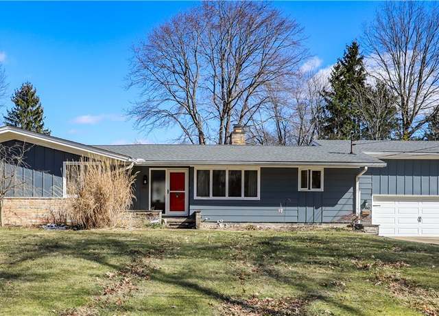 Property at 445 S Freedom St, Ravenna, OH 44266, 5 beds, 3 baths