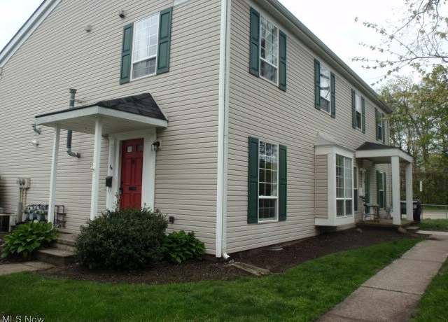 Property at 64 Valley Forge Ln, Elyria, OH 44035, 2 beds, 1 bath