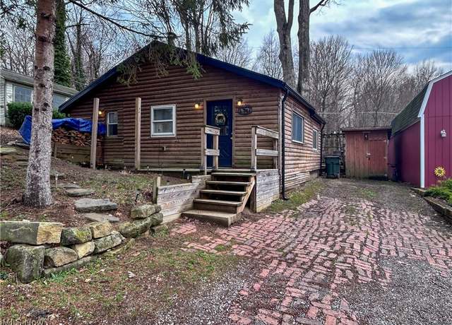 Property at 32031 Elm St, Hanoverton, OH 44423, 2 beds, 1 bath
