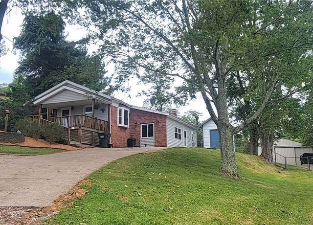 Property at 1103 Farson St, Belpre, OH 45714, 3 beds, 1 bath