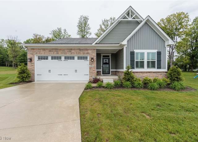 Property at 300 Kelley Dr, Macedonia, OH 44056, 2 beds, 3 baths