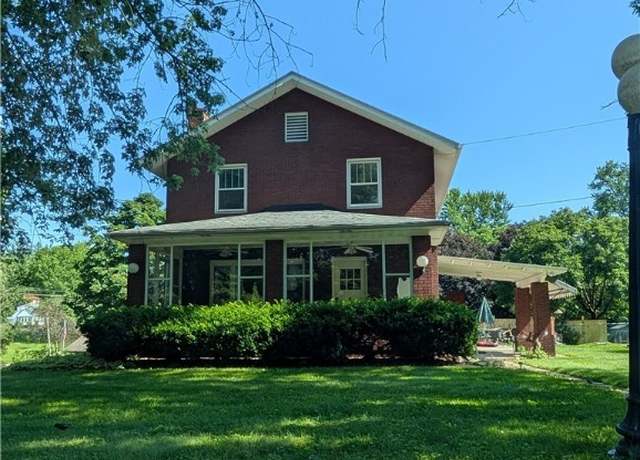 Property at 701 Mayberry Ln, East Liverpool, OH 43920, 3 beds, 1.5 baths