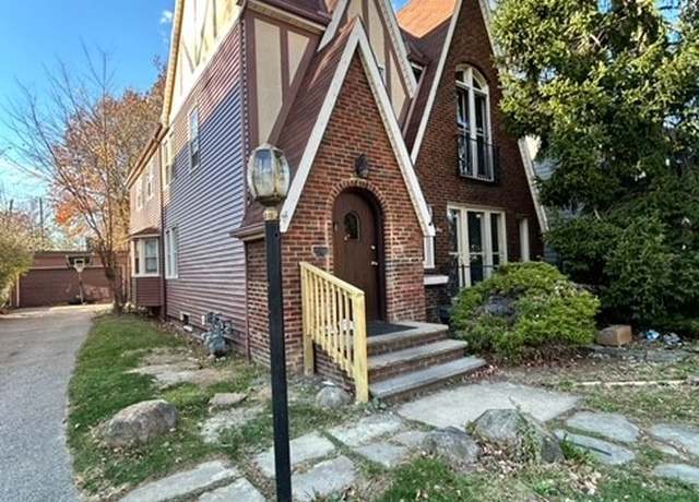 Property at 1544 Genesee Rd, South Euclid, OH 44121, 8 beds, 2 baths