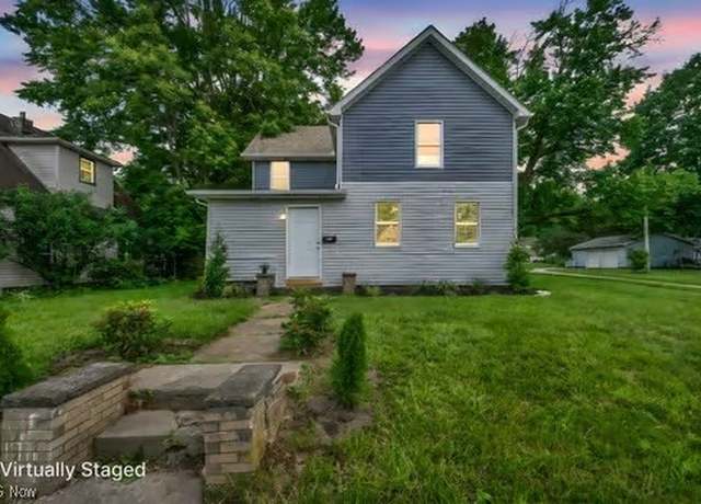 Property at 225 E Bergey St, Wadsworth, OH 44281, 4 beds, 2 baths