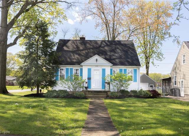Property at 459 Cambridge Ave, Elyria, OH 44035, 3 beds, 2 baths