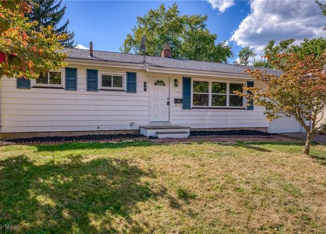 Property at 327 Fairlawn Ave SW, Massillon, OH 44646, 3 beds, 1 bath