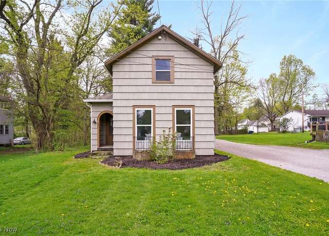 Property at 460 Carthage Ave, Kent, OH 44240, 3 beds, 1.5 baths