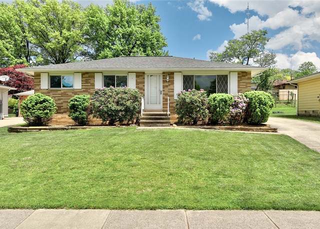 Property at 6895 Lalemant Dr, Parma, OH 44129, 3 beds, 2 baths