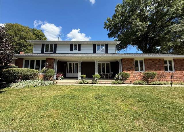 Property at 32775 Ledge Hill Dr, Solon, OH 44139, 4 beds, 3.5 baths