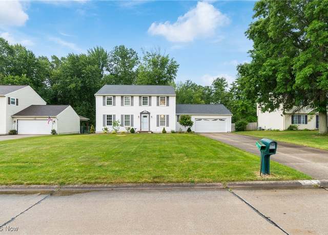 Property at 4710 Wildflower Dr, North Canton, OH 44720, 4 beds, 2.5 baths