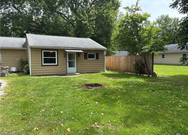 Property at 1267 Oxford Dr, Madison, OH 44057, 3 beds, 1 bath