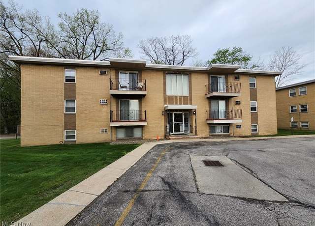 Property at 5378 Lee Rd #304, Maple Heights, OH 44137, 1 bed, 1 bath