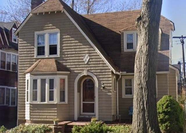 Property at 3556 Avalon Rd, Shaker Heights, OH 44120, 3 beds, 1.5 baths