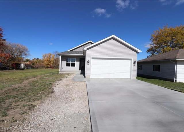 Property at 154 Garden St, Creston, OH 44217, 3 beds, 2 baths