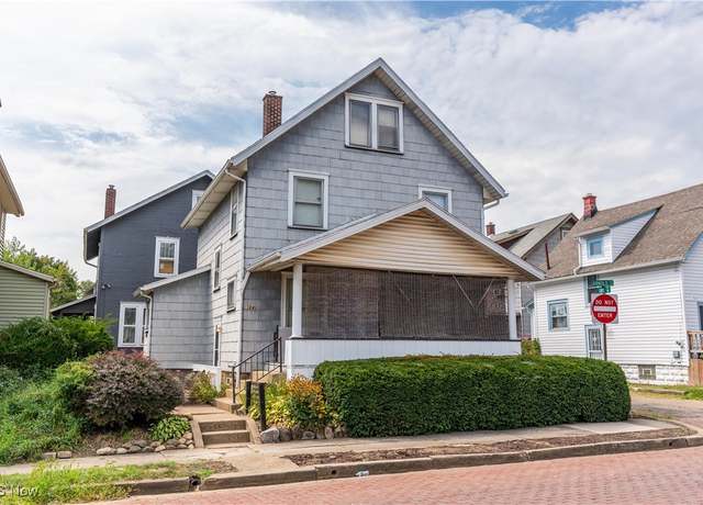 Property at 1241 Arnold Ave NW, Canton, OH 44703, 3 beds, 1 bath