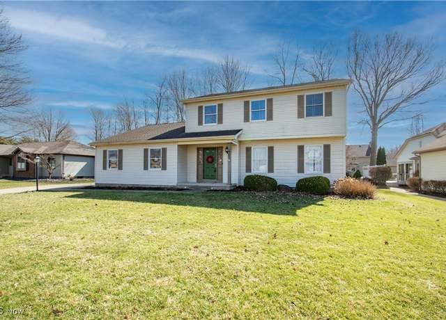 Property at 605 Silver Meadow Ln, Boardman, OH 44512, 3 beds, 2.5 baths
