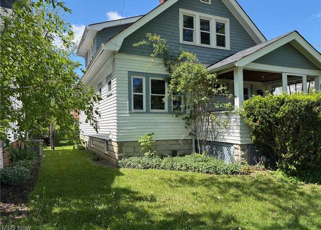 Property at 1726 Lincoln Rd, Wickliffe, OH 44092, 5 beds, 1.5 baths