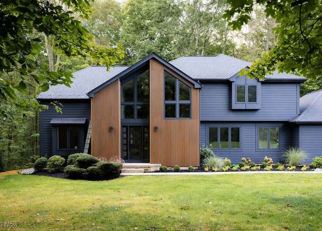 Property at 17860 Northwood Lakes Dr, Chagrin Falls, OH 44023, 4 beds, 3.5 baths