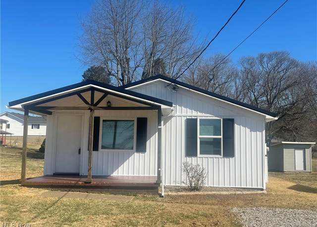 Property at 1305 21st St, Vienna, WV 26105, 2 beds, 1 bath