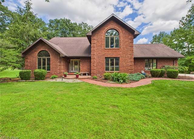 Property at 155 Richwood Ct, Belpre, OH 45714, 4 beds, 3.5 baths