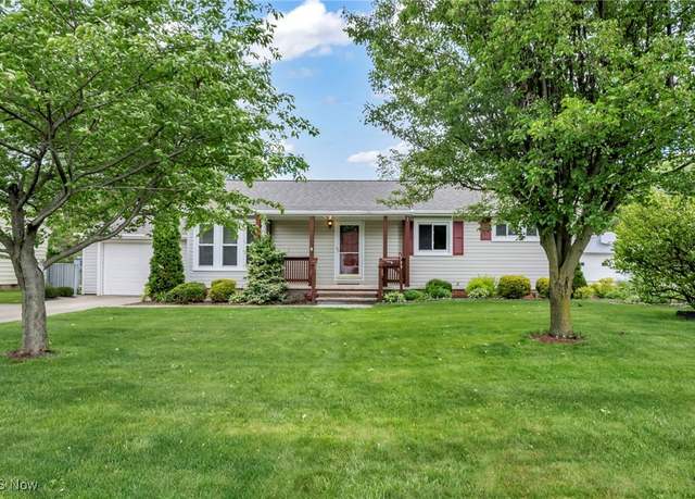 Property at 6795 Charles Rd, North Olmsted, OH 44070, 3 beds, 1.5 baths