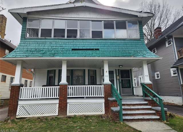 Property at 913-915 Helmsdale Rd, Cleveland Heights, OH 44112, 6 beds, 3.5 baths