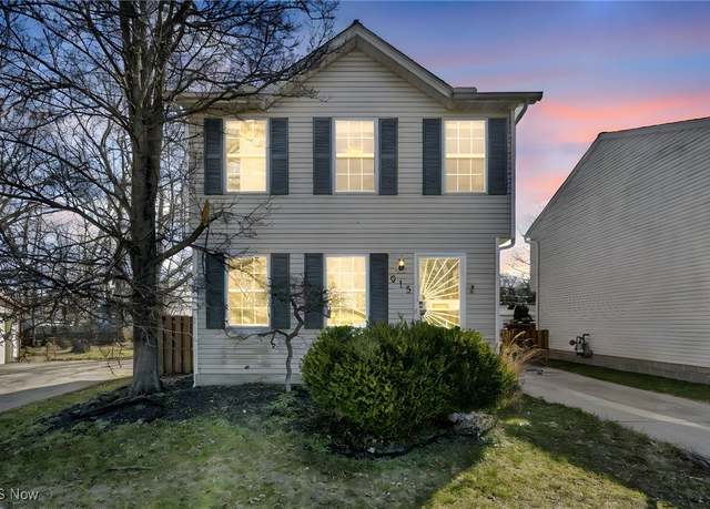 Property at 915 Cherokee Trl, Willoughby, OH 44094, 3 beds, 2 baths