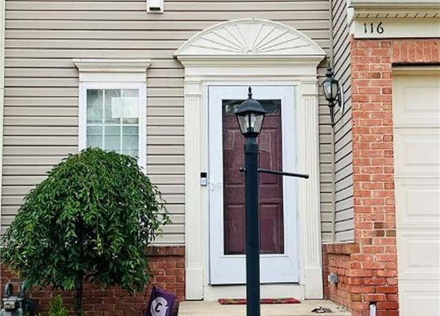 Property at 116 Ledgestone Ct, Berea, OH 44017, 3 beds, 2.5 baths