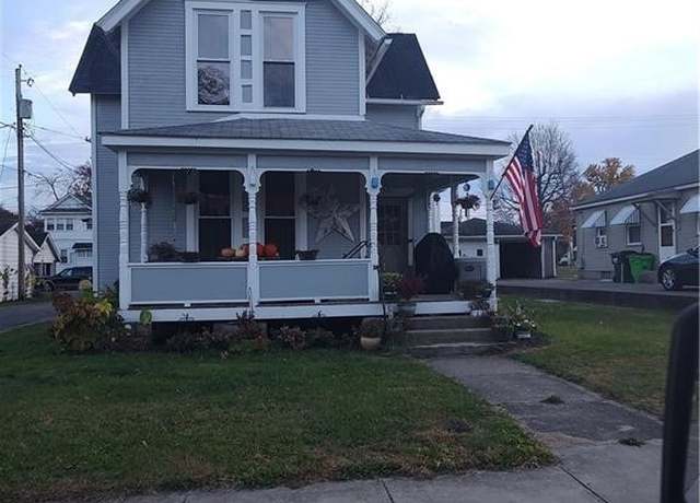 Property at 1001 Adams St, Coshocton, OH 43812, 4 beds, 1.5 baths