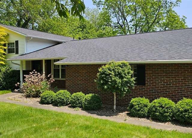 Property at 9010 Lost Trail Ave NE, Canton, OH 44721, 2 beds, 3.5 baths