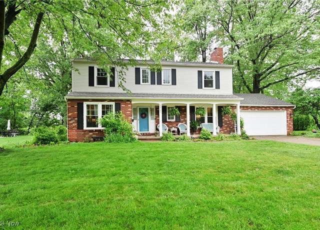 Property at 32702 Carriage Ln, Avon Lake, OH 44012, 4 beds, 3 baths