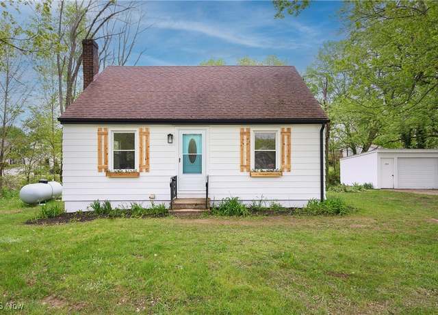 Property at 2815 Columbia Rd, Medina, OH 44256, 3 beds, 2 baths