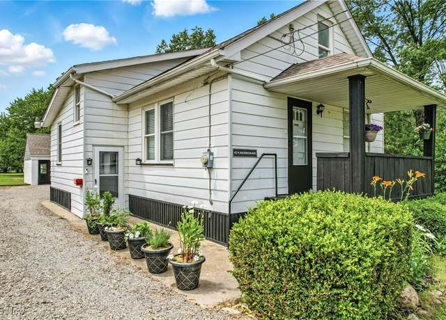 Property at 42 N Anderson Rd, Austintown, OH 44515, 3 beds, 1 bath