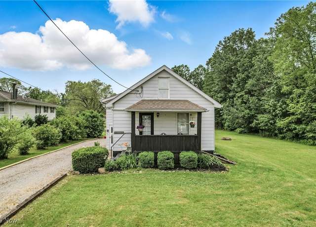 Property at 42 N Anderson Rd, Austintown, OH 44515, 3 beds, 1 bath