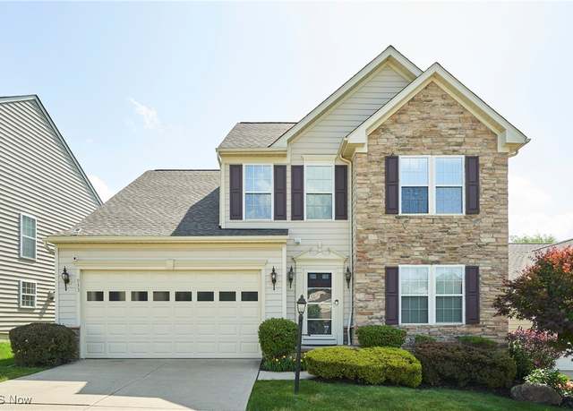 Property at 933 Alder Run Way, Akron, OH 44333, 4 beds, 2.5 baths