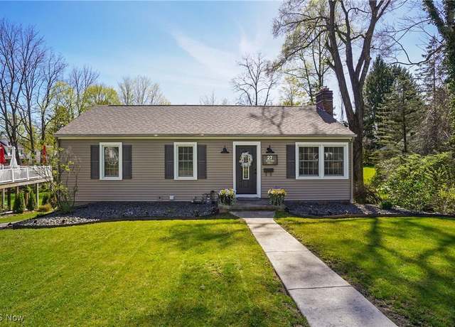 Property at 27 Botsford St, Poland, OH 44514, 3 beds, 1.5 baths