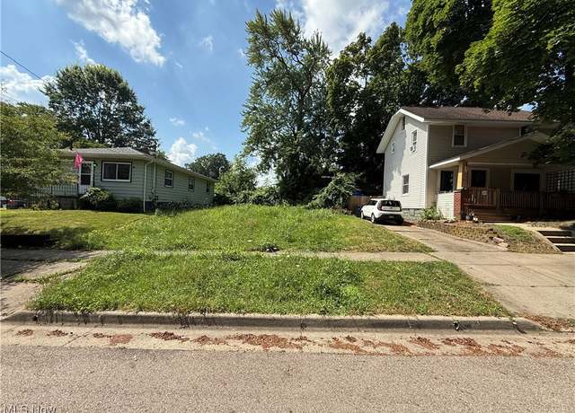 Property at 1874 Adelaide Blvd, Akron, OH 44305