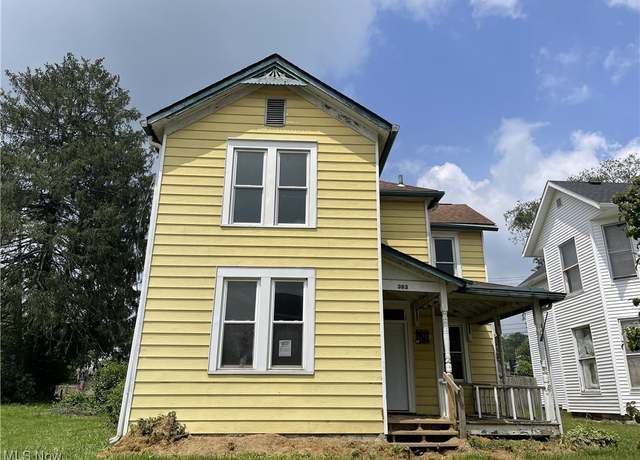 Property at 383 Mead St, Zanesville, OH 43701, 4 beds, 2 baths