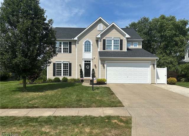 Property at 9725 Diamond Ridge Cir NW, Canal Fulton, OH 44614, 4 beds, 2.5 baths