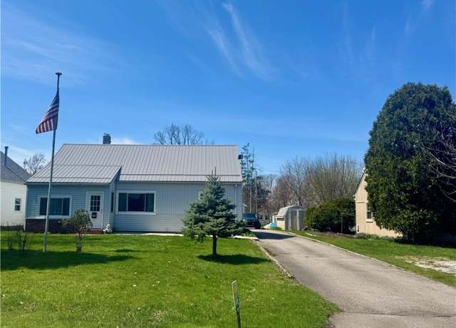 Property at 182 Linden Dr, OH 44077, 3 beds, 2 baths