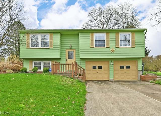 Property at 8094 Castle Rock Dr NE, Warren, OH 44484, 4 beds, 2 baths